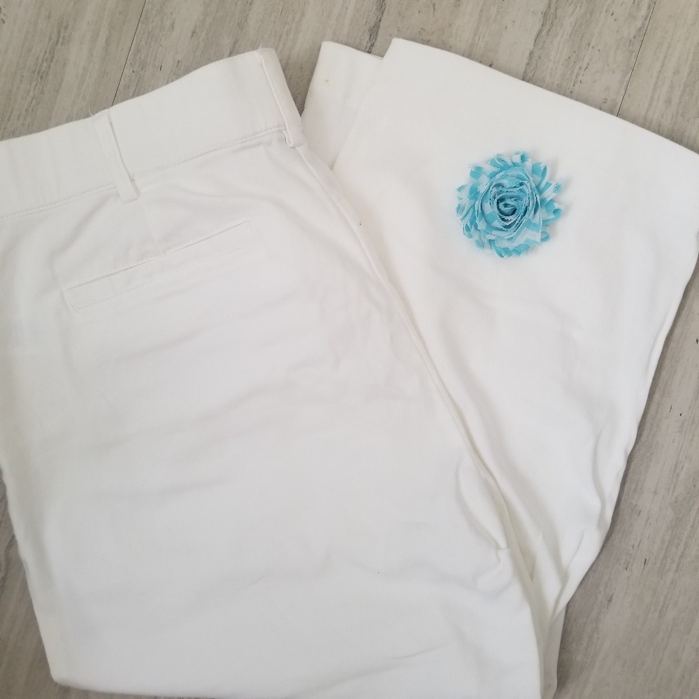 Stretchy capris size 10